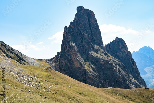 Zwei beliebte Kletterberge - Der 2452 m hohe Monte Castello und der 2004 m hohe Rocca Provenzale im hinteren Valle Maira in den Cottischen Alpen im Piemont, Italien