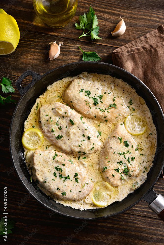 Chicken breast in creamy garlic sauce Chicken breast in creamy garlic sauce