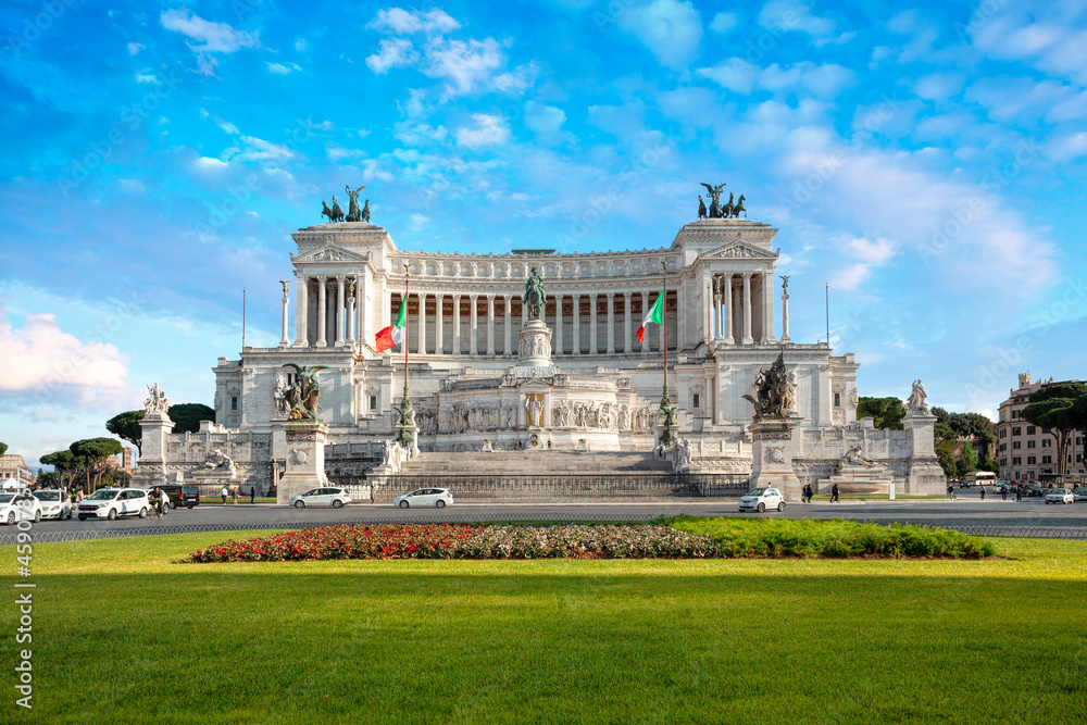 Obraz premium Altar of the Fatherland also known as the National Monument to Victor Emmanuel II in Rome, Italy. Rome architecture and landmark.