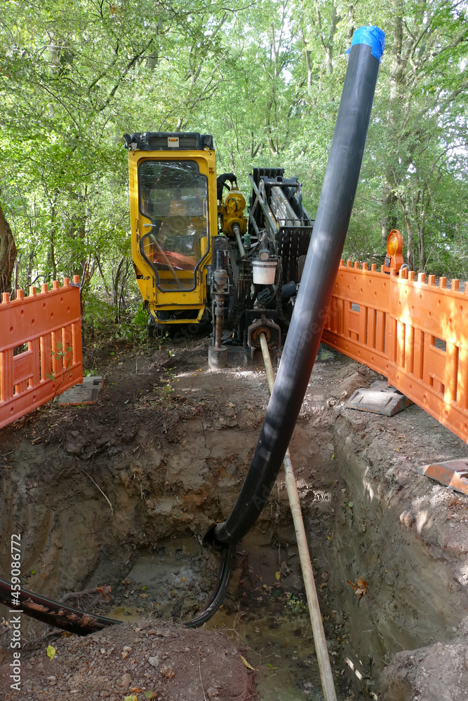 Horizontal Water Drilling Technology. Drilling machine for laying the