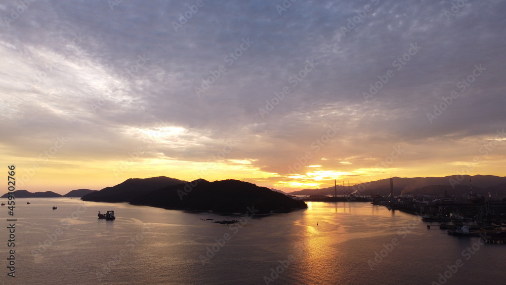 SDGs地球環境！山口県周南市のコンビナートと瀬戸内海の夕日