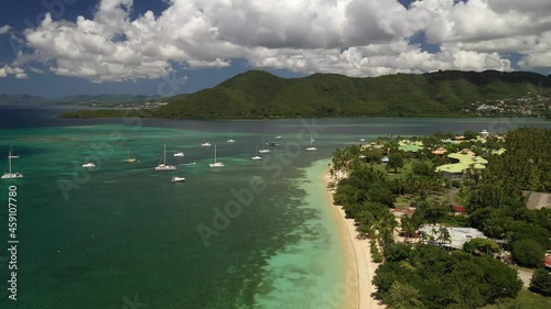 La plage de Sainte-Anne, en Martinique, survolée en drone, pendant le confinement.