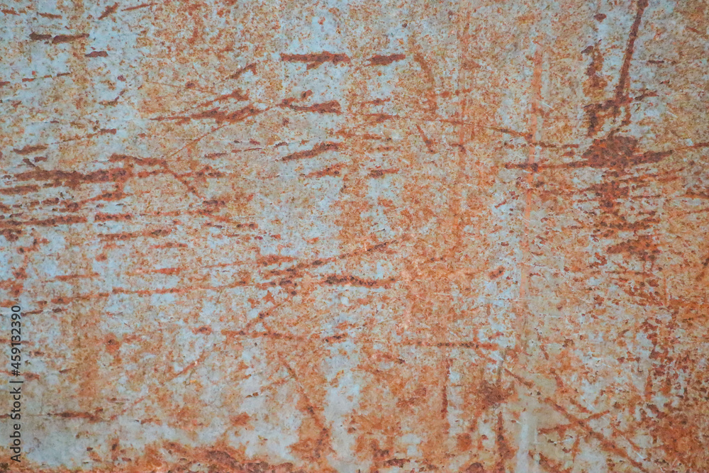 The steel plate has scratches and rust. The steel plate has scratches and rust.