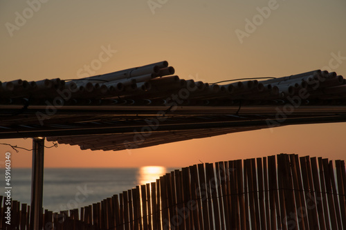 Fototapeta Naklejka Na Ścianę i Meble -  PUESTA DE SOL EN LA COSTA CROATA