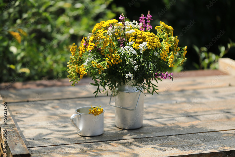 Fototapeta premium still life with flowers