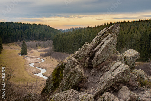 Rocher du Bieley au coucher du soleil (Wallonie, Liège, Belgique)