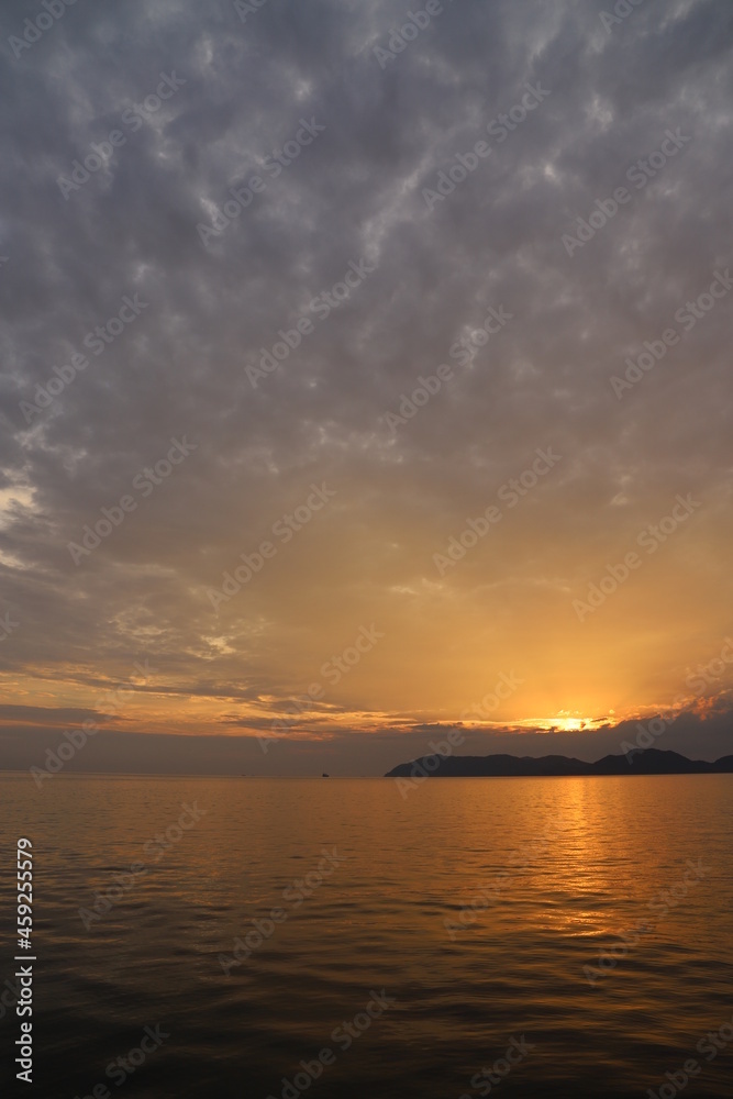 山口県　瀬戸内海の夕陽