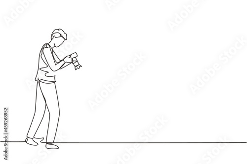 Continuous one line drawing photographers or paparazzi taking photo with digital cameras with angles. Journalists or reporters checking pictures. Single line draw design vector graphic illustration
