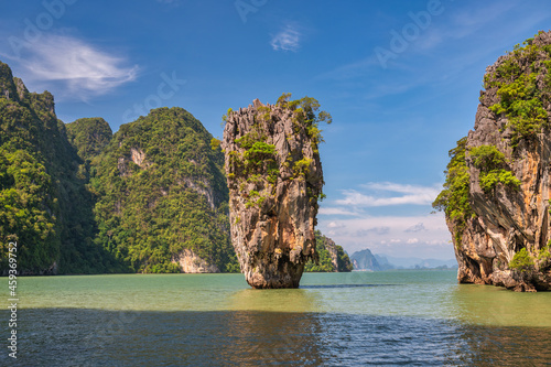 Tropical islands view at James bond island (Khao Tapu) with ocean blue sea water, Phang Nga Thailand nature landscape © Noppasinw