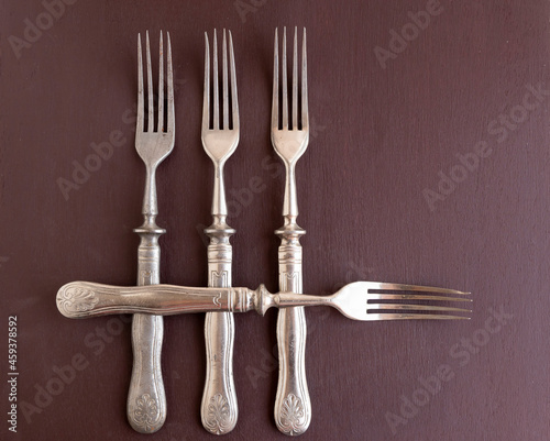 tenedores de plata oxidados