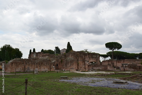 Antyczne ruiny, Rzym Włochy #459380142