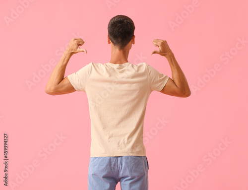 Handsome young man in styli...