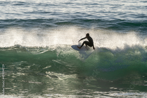 Canvas Print Surfer, surfing the perfect wave
