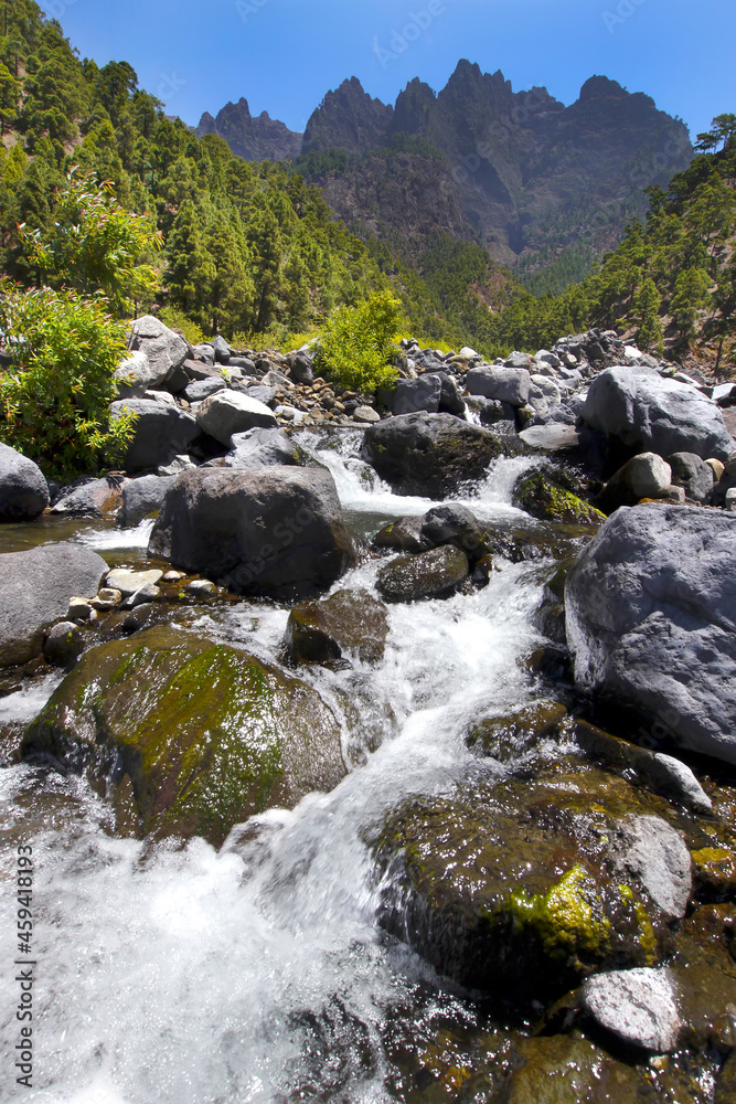 Taburiente River and Walls towers, Caldera de Taburiente National Park, Biosphere Reserve, ZEPA, LIC, La Palma, Canary Islands, Spain, Europe