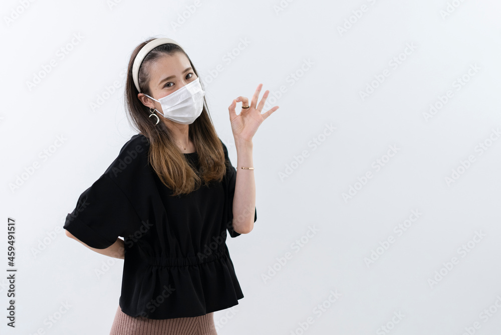 マスクをしている女性 マスクをしている女性