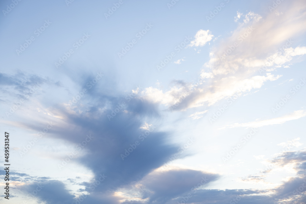 Obraz premium Amazing clouds hanging in the blue sky. Wonderful sunset and a better sunrise with beautiful clouds with a colorful sky.