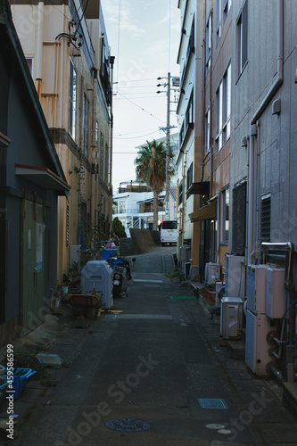 店の裏通り © 篤宗 松田
