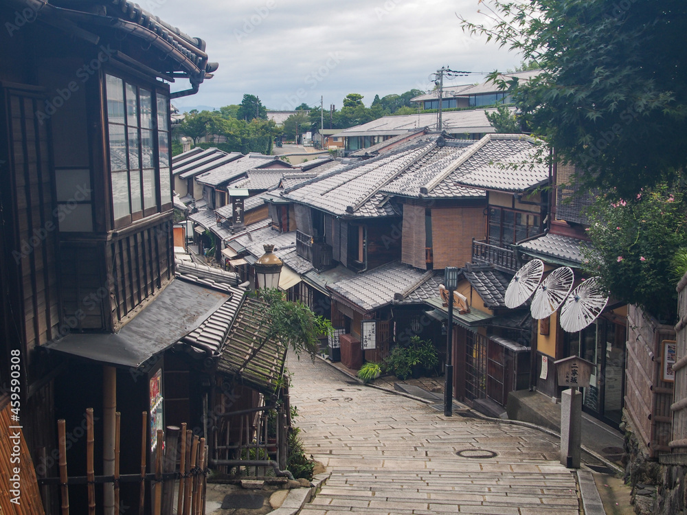 京都 東山観光 観光地の産寧坂の景色