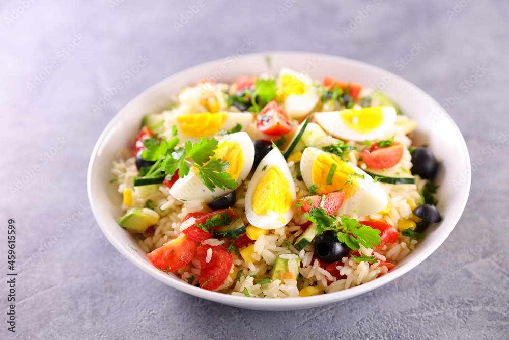 mixed vegetable with rice,  tomat and egg