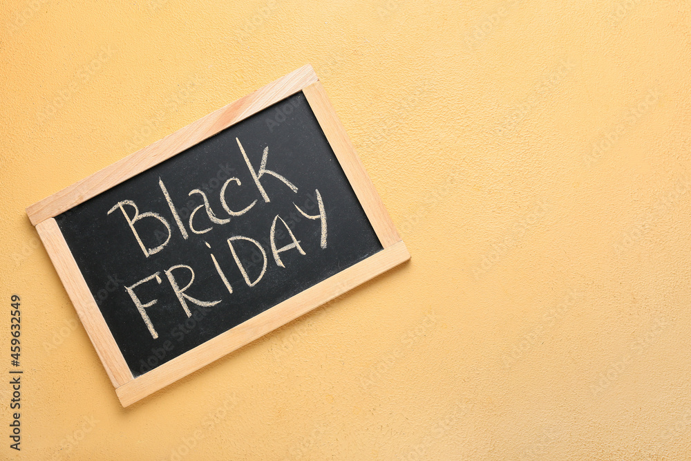 Obraz premium Chalkboard with text BLACK FRIDAY on color background