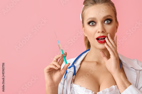 Shocked sexy young woman dr...