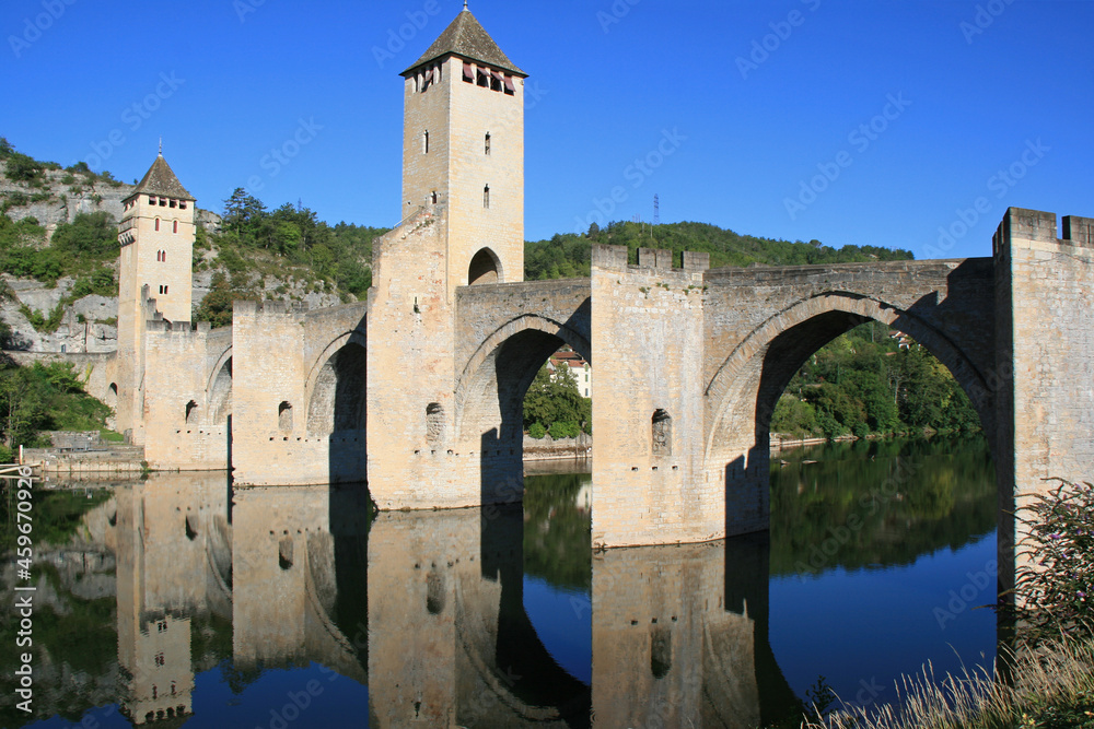 valentré bridge in cahors (france)