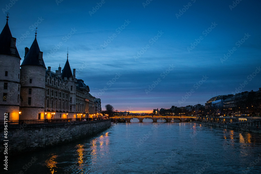 La Consciergerie & Pont Neuf at sunset, Paris, France