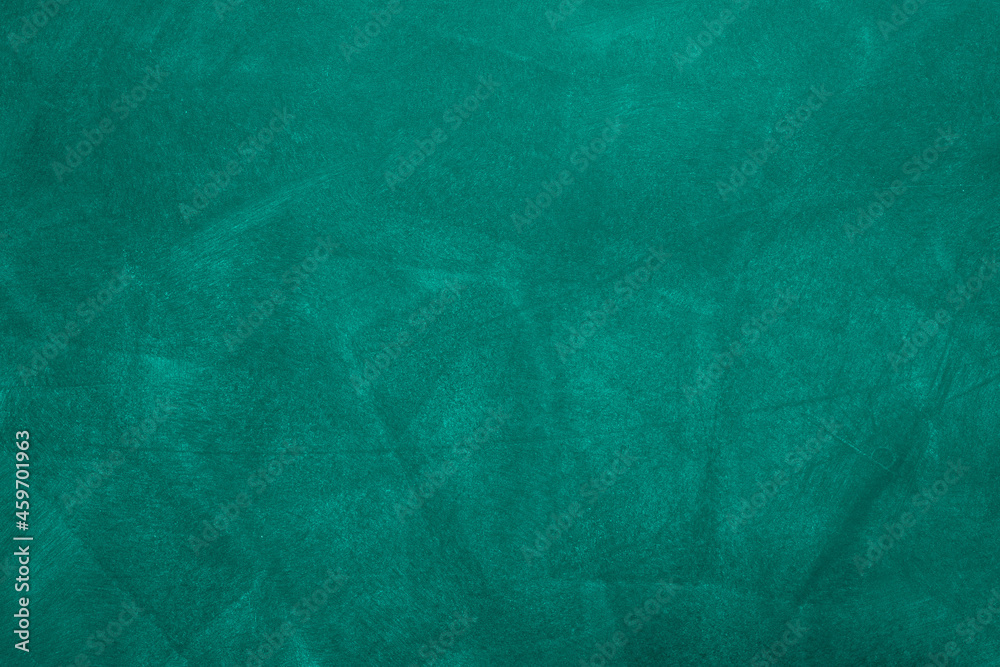 Obraz premium Texture of chalk on black chalkboard or blank blackboard background. School education, dark wall backdrop, template for learning board concept.