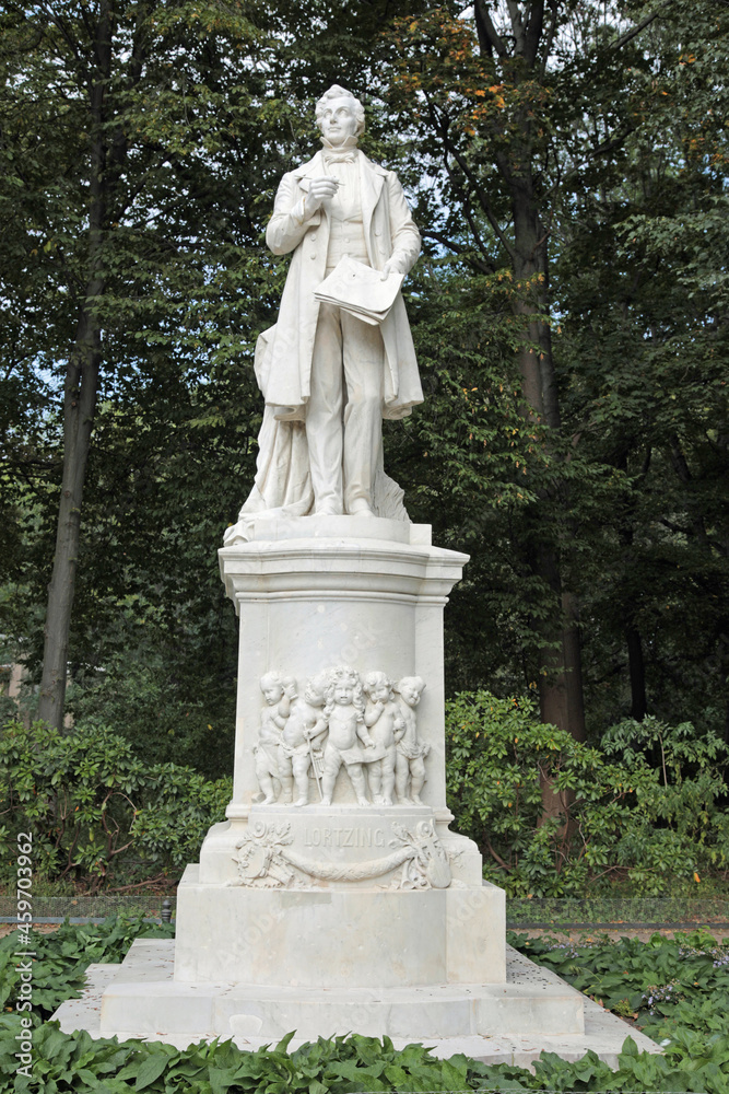 Lortzing Denkmal