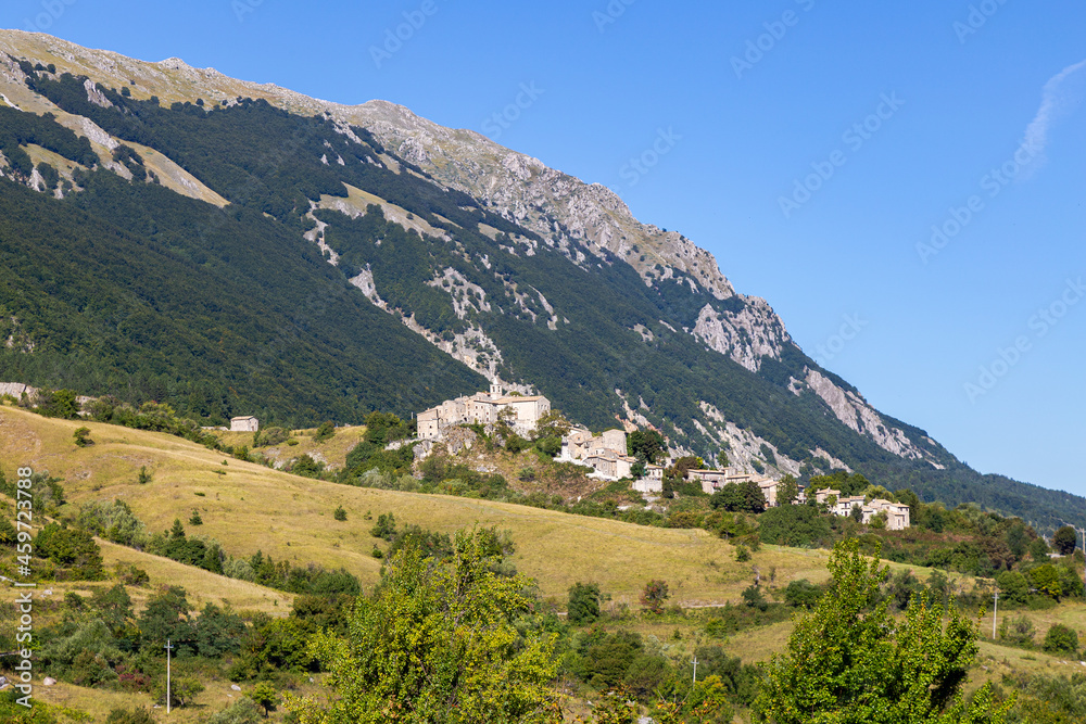 Panorama di Roccacaramanico in Abruzzo