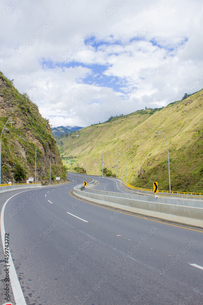 Fototapeta premium Empty Colombian highway with mountains