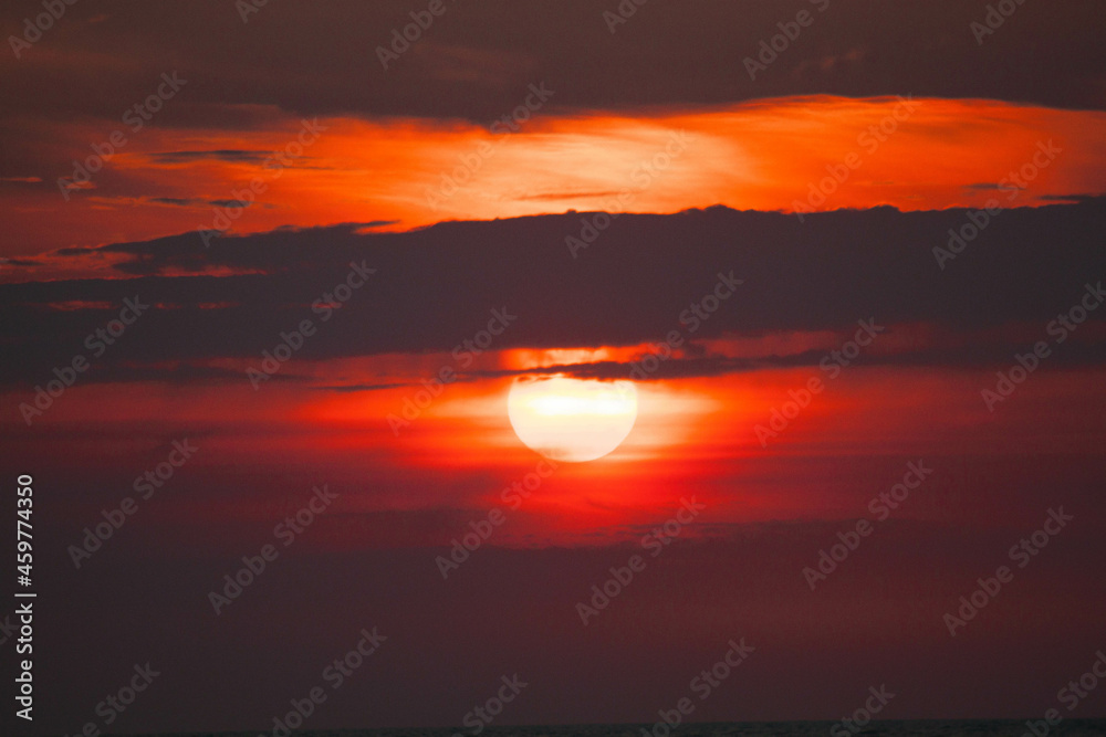 Fototapeta premium red sunset by the sea
