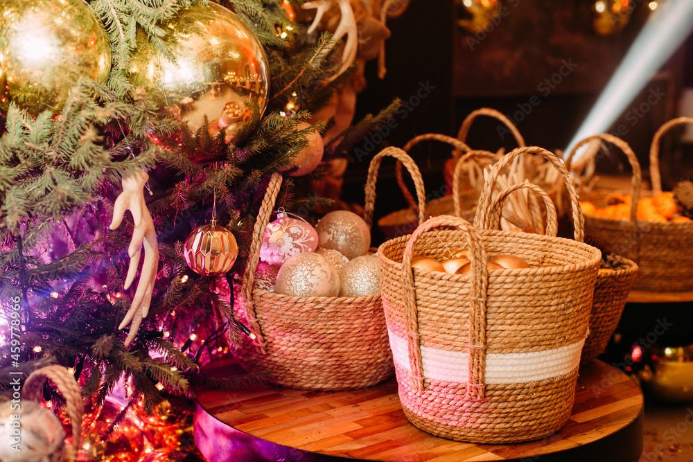 christmas symbol decorations festive tree items baskets