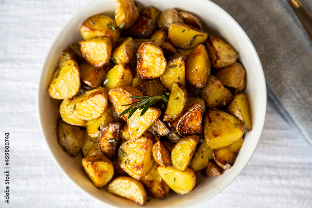 Crispy Rosemary Potatoes in a Bowl Crispy Rosemary Potatoes in a Bowl