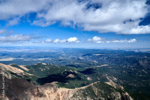 Scenic View of Pikes Peak National Forest Park, Mountain Landscape with Blue Sky and White clouds, Colorado Springs