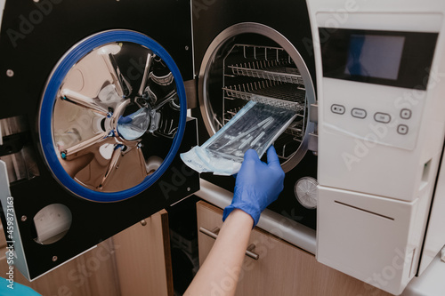 sterilization of instruments in the tray
