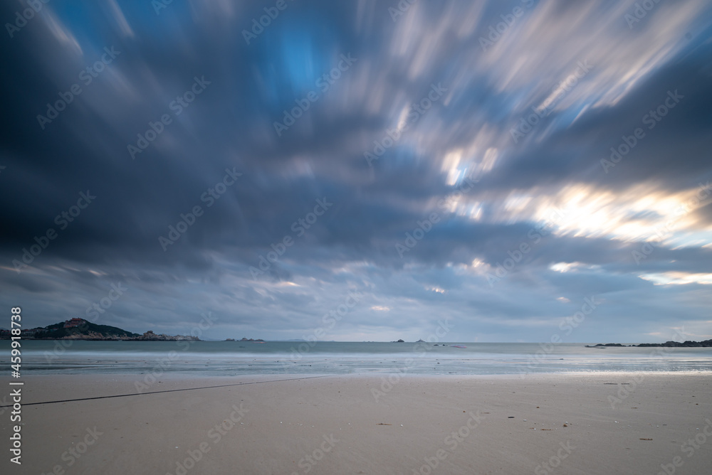 Beach and sky in slow door photography