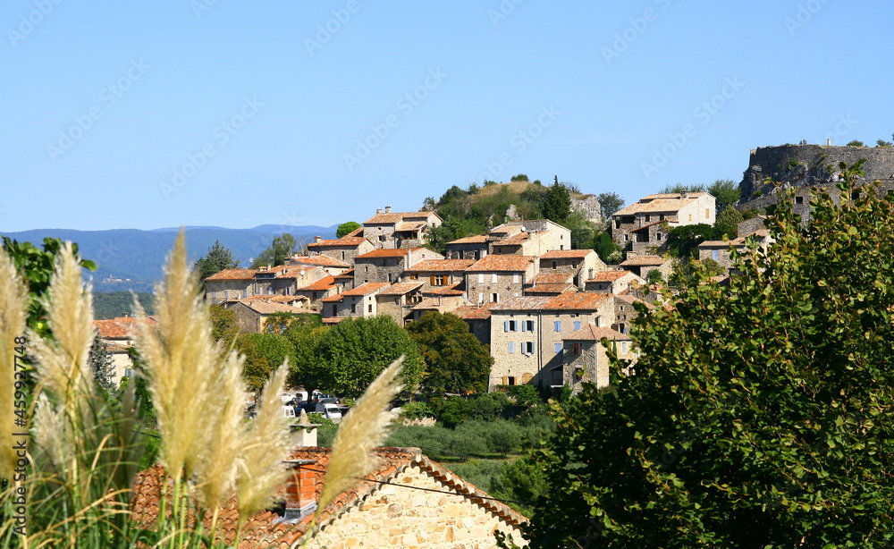 Le village médiéval de Banne dans le sud de l'Ardèche en France