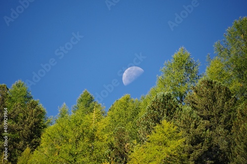 Mond am Tag Penaudtal photo