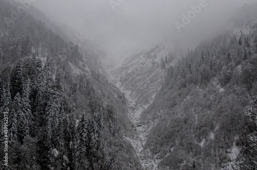 Winter scenery in Çamlıhemşin in Rize 