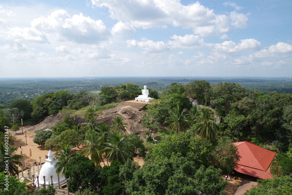 Fototapeta premium スリランカ 仏教伝来の地ミヒンタレー