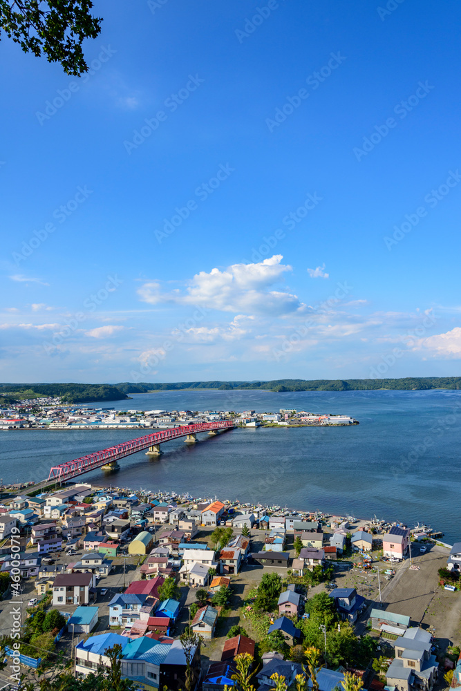 北海道　東部　厚岸の海と橋と町