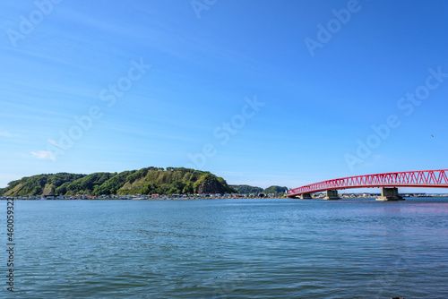 北海道 東部 厚岸の海と橋と町