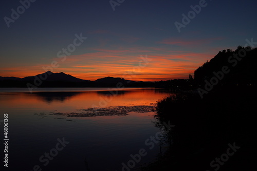 Hopfensee bei Füssen mit Abendrot