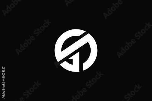 SG logo letter design on luxury background. GS logo monogram initials letter concept. SG icon logo design. GS elegant and Professional letter icon design on black background. G S SG GS