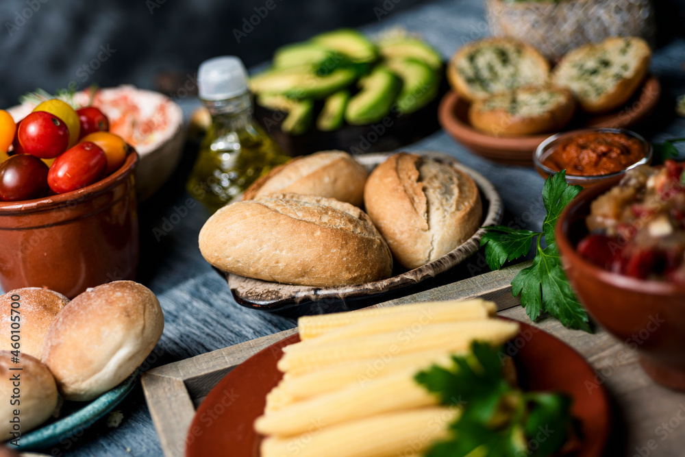 baby sweetcorn, bread buns and other ingredients