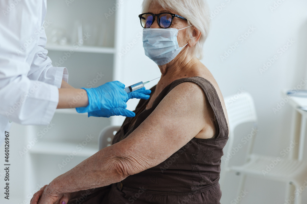 Naklejka premium patient and doctor vaccine passport immunity protection