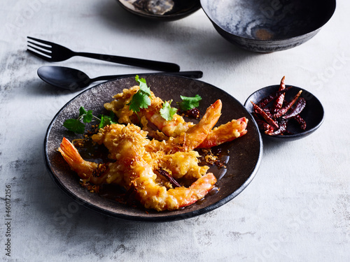 Goong Ma Karhm deep-fried shrimp photo