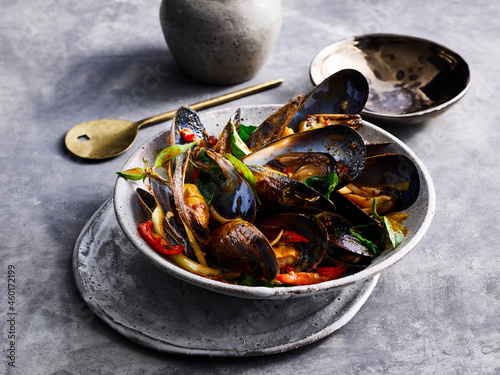 Hoi Ma Lang Phu O Bp - stir fried mussel with chili