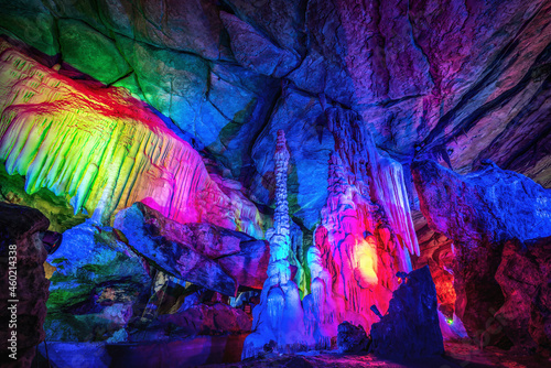 Underground caves in Xintai City, China © 昊 周